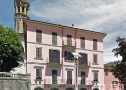 Palazzo in Piazza Cermenati - Lecco