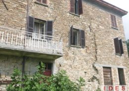 Casale rustico in Frazione Rugarlo - Bardi (PR)